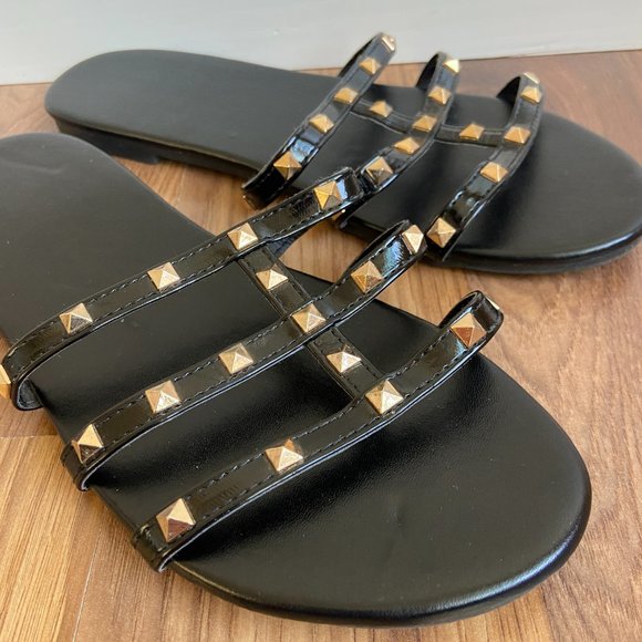 Pyramid Gold Studded Caged Patent Flat Slip-On Slide Sandals Boho Beachy - Picture 5 of 9